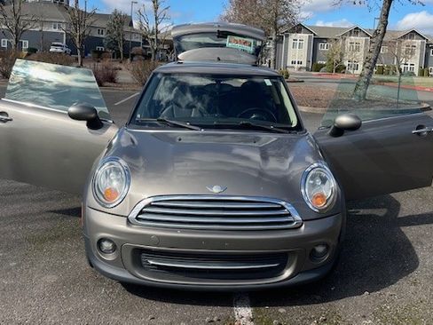 Used 2011 MINI Cooper Hardtop image 5