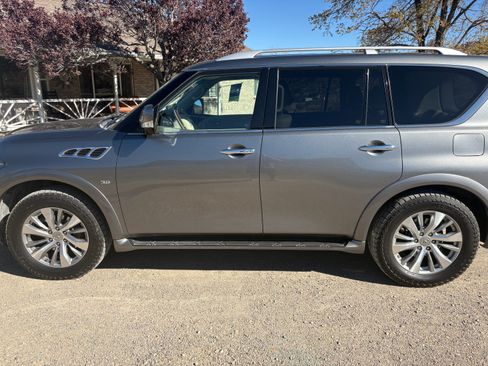 Used 2015 INFINITI QX80 4WD image 2