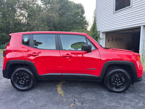 Used 2020 Jeep Renegade Sport image 6