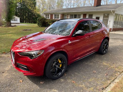 Used 2018 Alfa Romeo Stelvio Quadrifoglio w/ Driver Assist Dynamic Package image 4