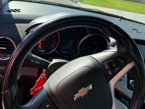 Used 2014 Chevrolet Cruze LT image 5