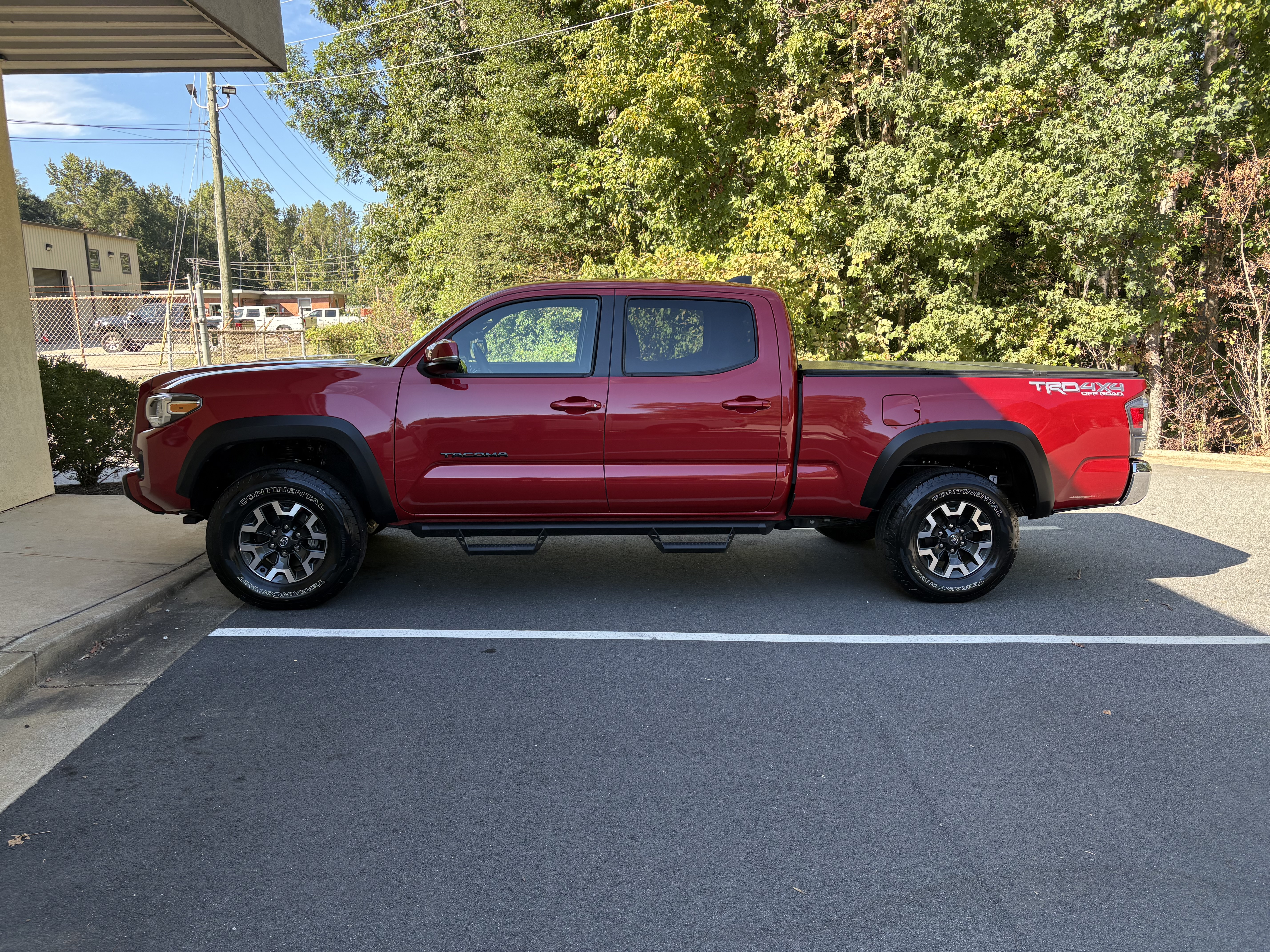 Used 2021 Toyota Tacoma TRD Off-Road AWD/4WD image 2