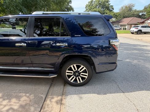 Used 2019 Toyota 4Runner Limited AWD/4WD image 6