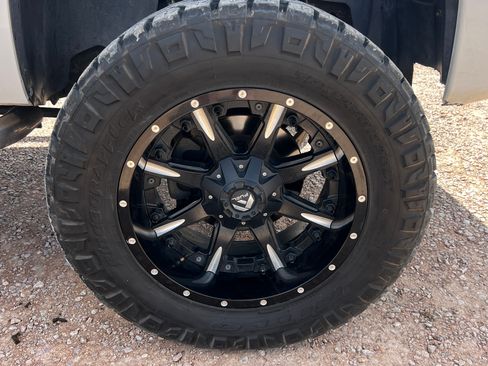 Used 2010 Chevrolet Silverado 1500 LT w/ Power Pack Plus AWD/4WD image 17