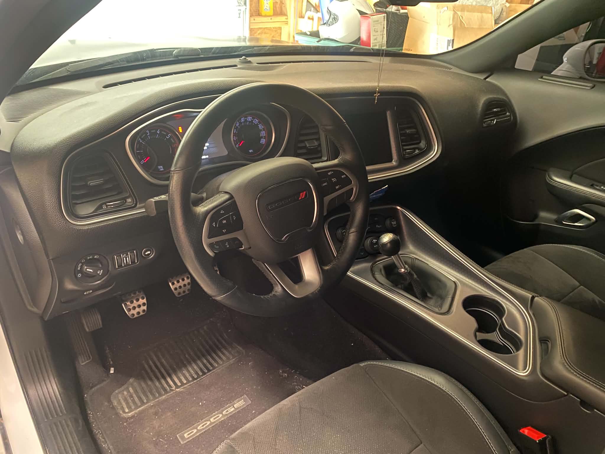 Used 2016 Dodge Challenger R/T Scat Pack w/ Leather Interior Group RWD image 15