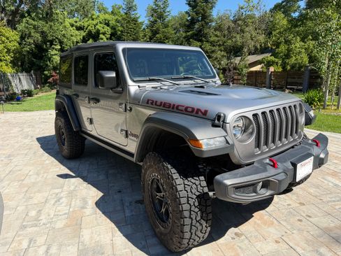 Used 2018 Jeep Wrangler Unlimited Rubicon AWD/4WD image 15
