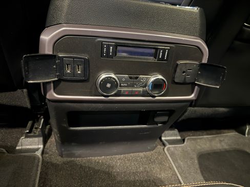 Used 2020 Ford Expedition Platinum AWD/4WD image 15