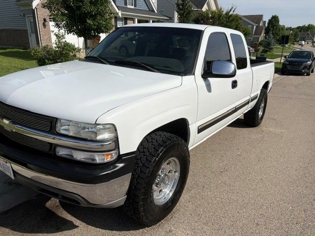 Used 2001 Chevrolet Silverado 1500 LS RWD image 2