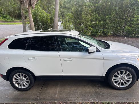 Used 2010 Volvo XC60 T6 R-Design AWD/4WD image 1