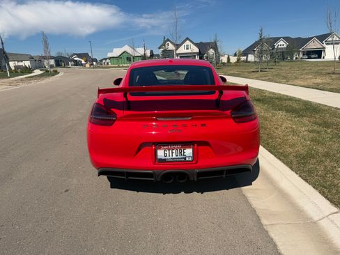 Used 2016 Porsche Cayman GT4 image 5