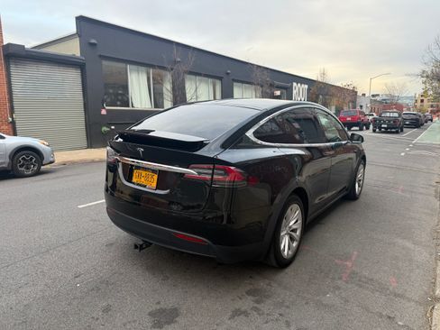 Used 2020 Tesla Model X Long Range image 8