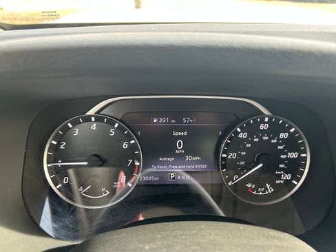 Used 2023 Nissan Frontier SV image 24