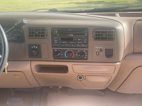 Used 1999 Ford F250 4x4 SuperCab Super Duty image 10