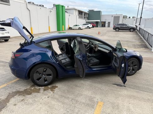 Used 2023 Tesla Model 3 Standard Range image 30