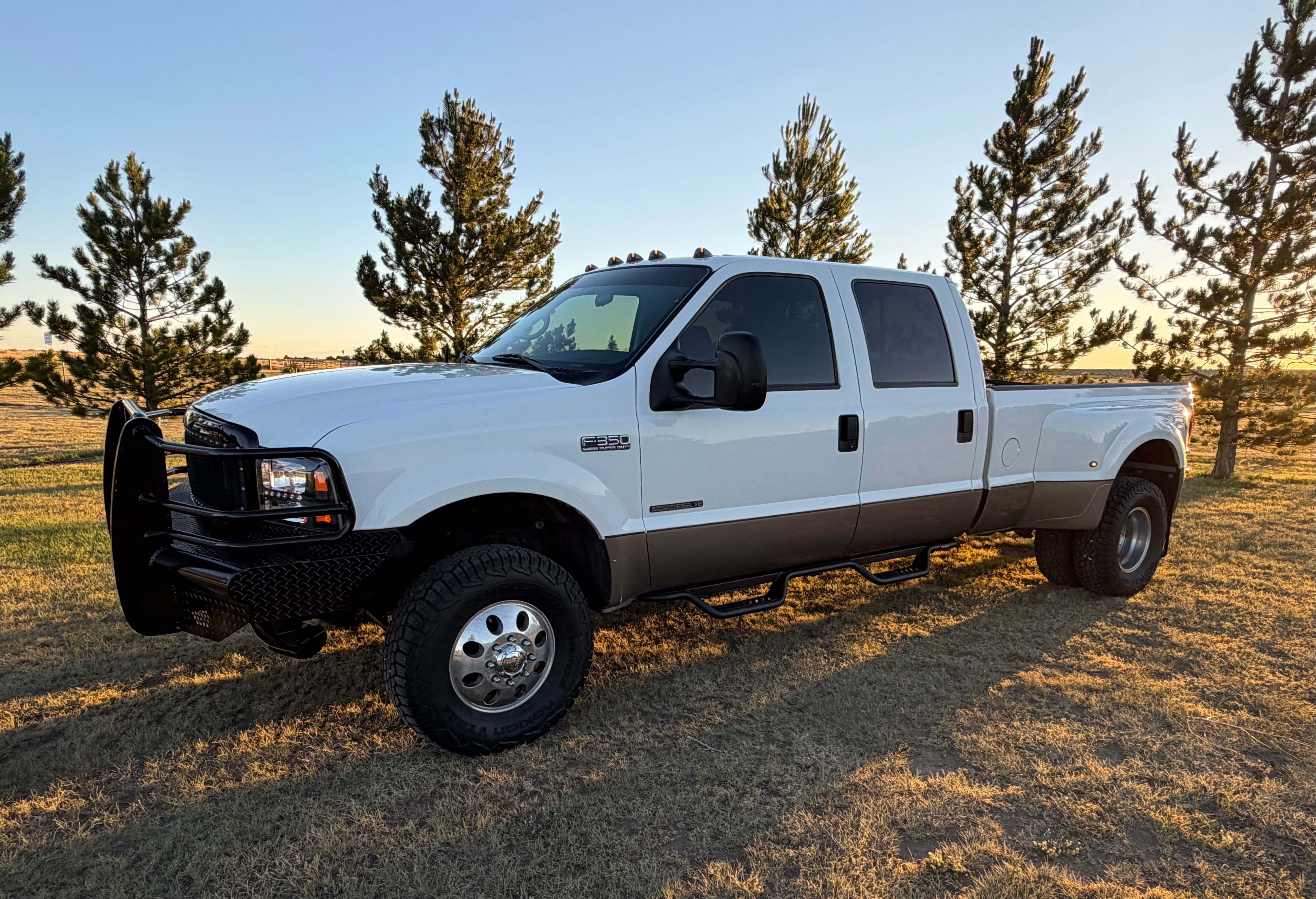 Used 2002 Ford F350 4x4 Crew Cab DRW Super Duty image 1