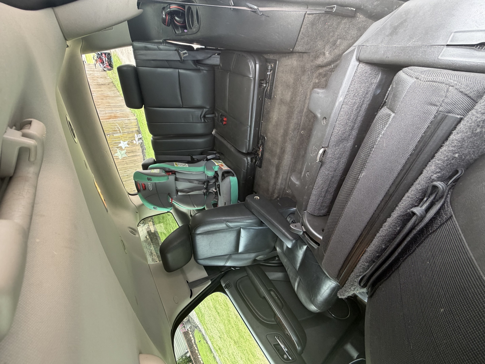 Used 2011 GMC Yukon Denali AWD/4WD image 12