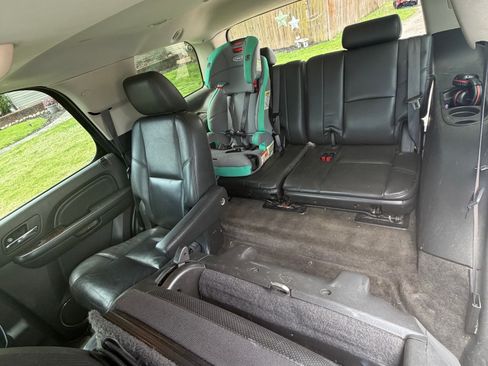 Used 2011 GMC Yukon Denali AWD/4WD image 12