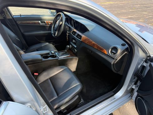 Used 2012 Mercedes-Benz C 300 4MATIC Sedan image 8