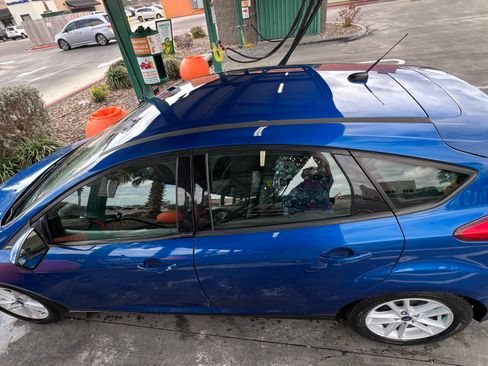 Used 2018 Ford Focus SE image 9