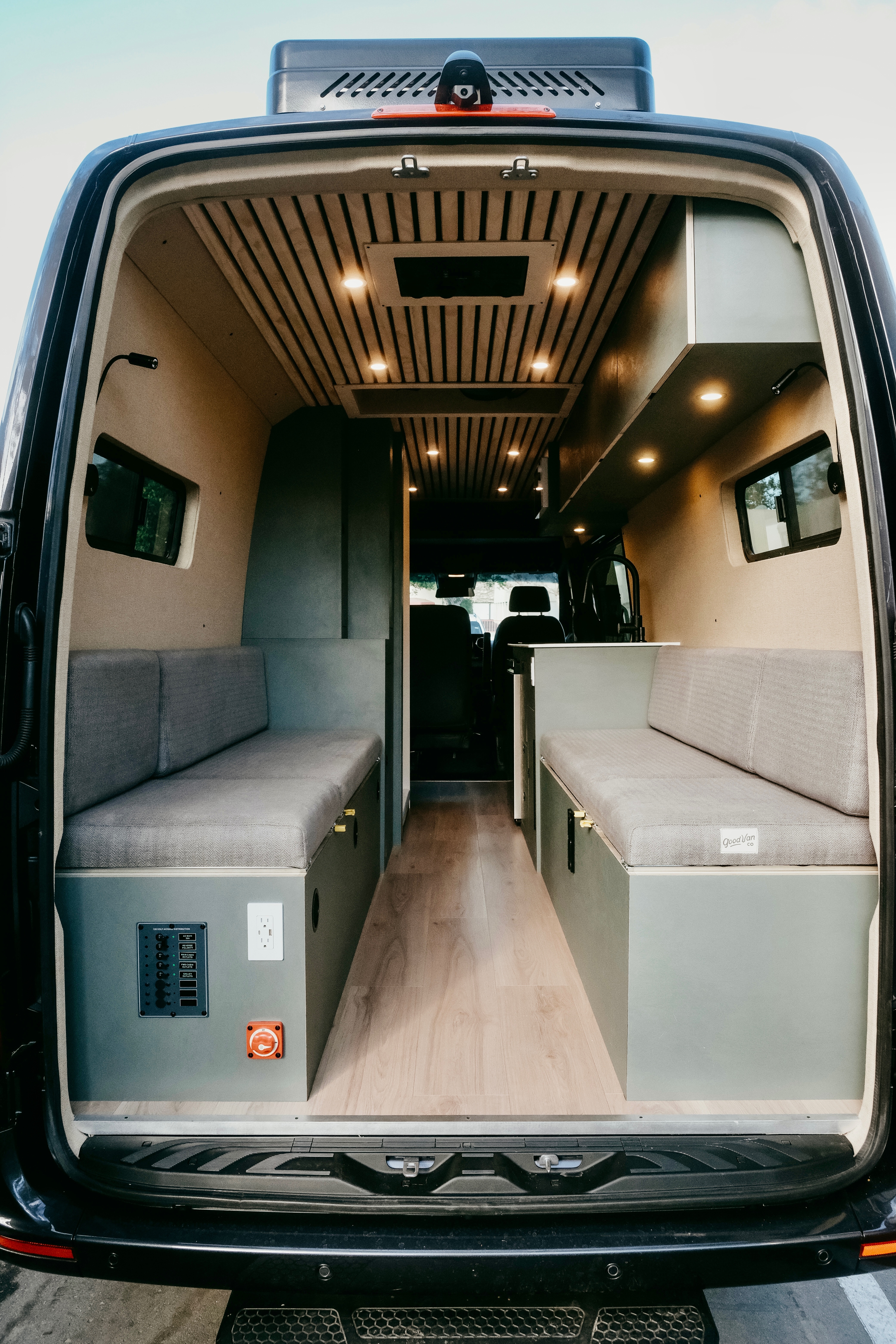 Used 2024 Mercedes-Benz Sprinter 2500 image 6