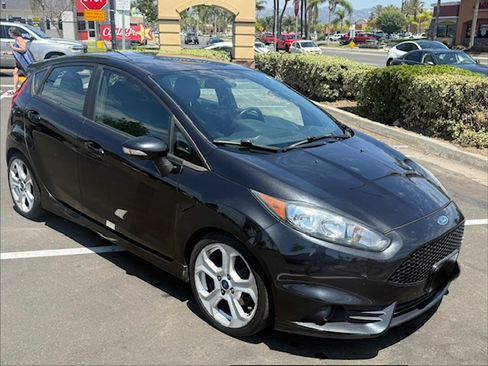 Used 2015 Ford Fiesta ST FWD image 4