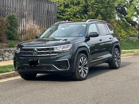 Used 2021 Volkswagen Atlas SEL R-Line image 8