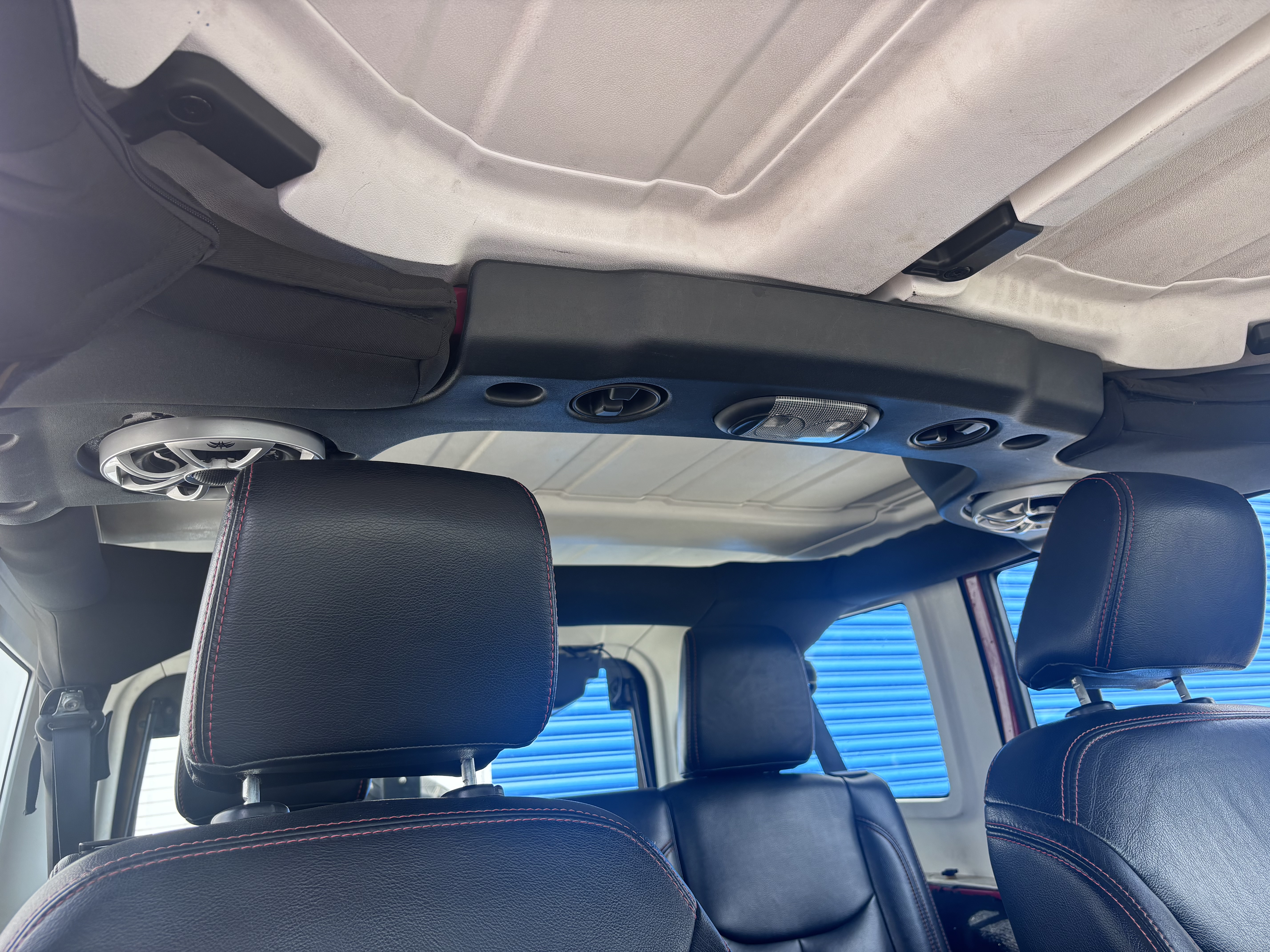 Used 2013 Jeep Wrangler Unlimited Sport w/ Connectivity Group AWD/4WD image 10