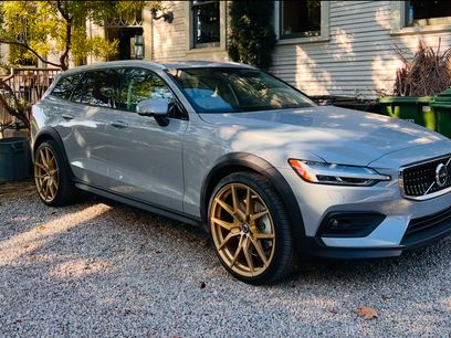 Used 2025 Volvo V60 B5 Cross Country Plus w/ Protection Package Premier