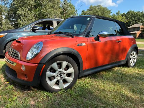 Used 2005 MINI Cooper S FWD image 1