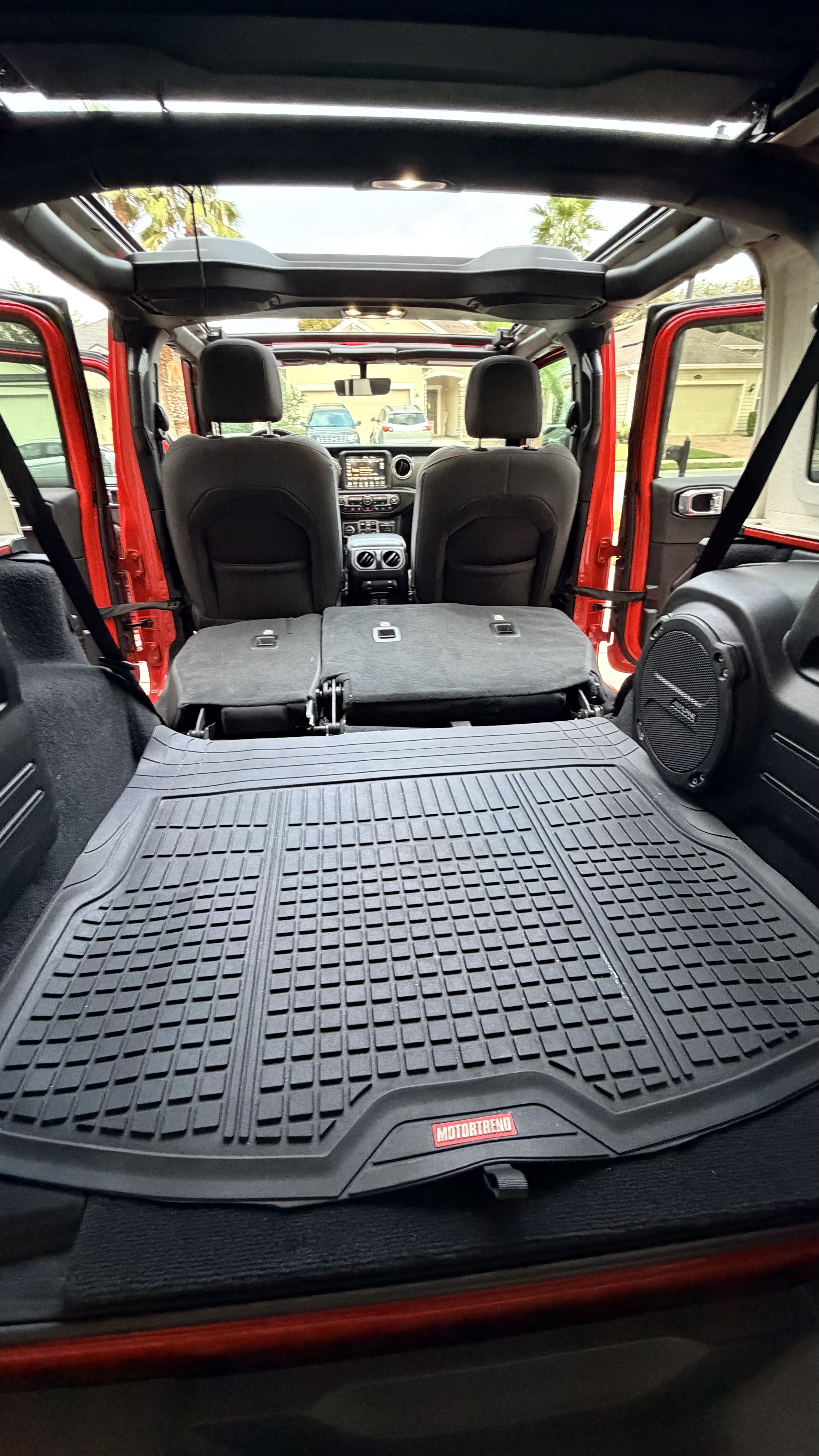 Used 2021 Jeep Wrangler Unlimited Sahara AWD/4WD image 13