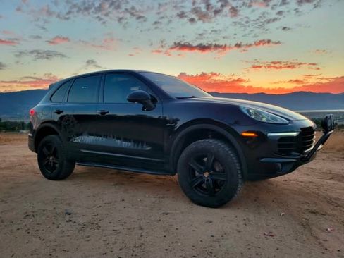 Used 2015 Porsche Cayenne Diesel image 4