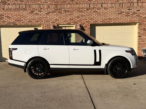 Used 2017 Land Rover Range Rover image 1