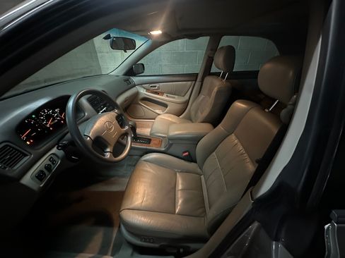 Used 1998 Lexus ES 330 image 10