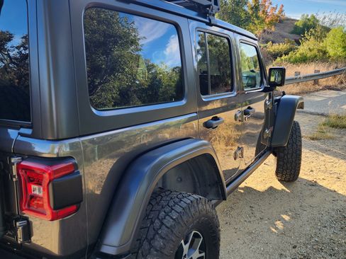 Used 2018 Jeep Wrangler Unlimited Rubicon image 6