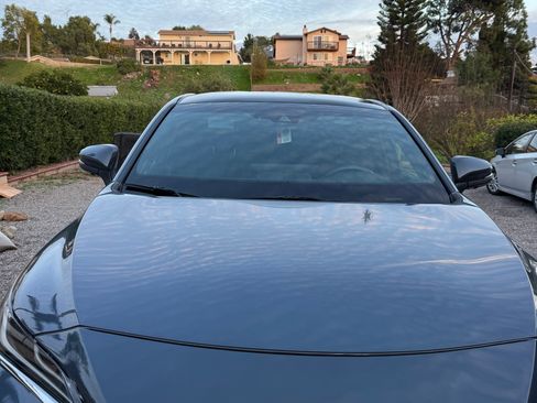 Used 2022 Toyota Venza XLE image 4