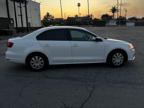 Used 2016 Volkswagen Jetta S FWD image 4