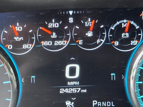 Used 2018 GMC Yukon Denali w/ Denali Ultimate Package AWD/4WD image 2