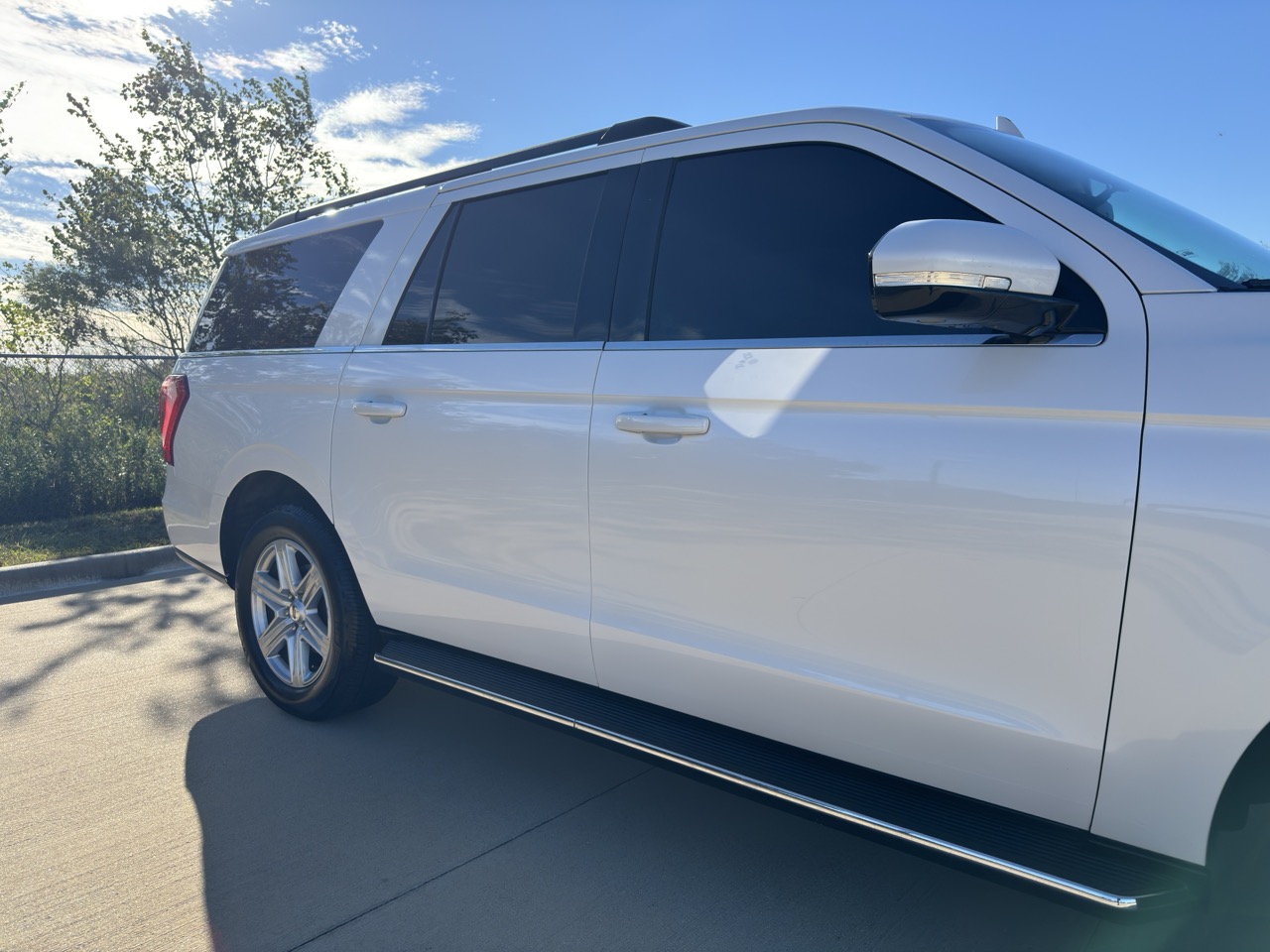 Used 2018 Ford Expedition Max XLT w/ Equipment Group 202A RWD image 9