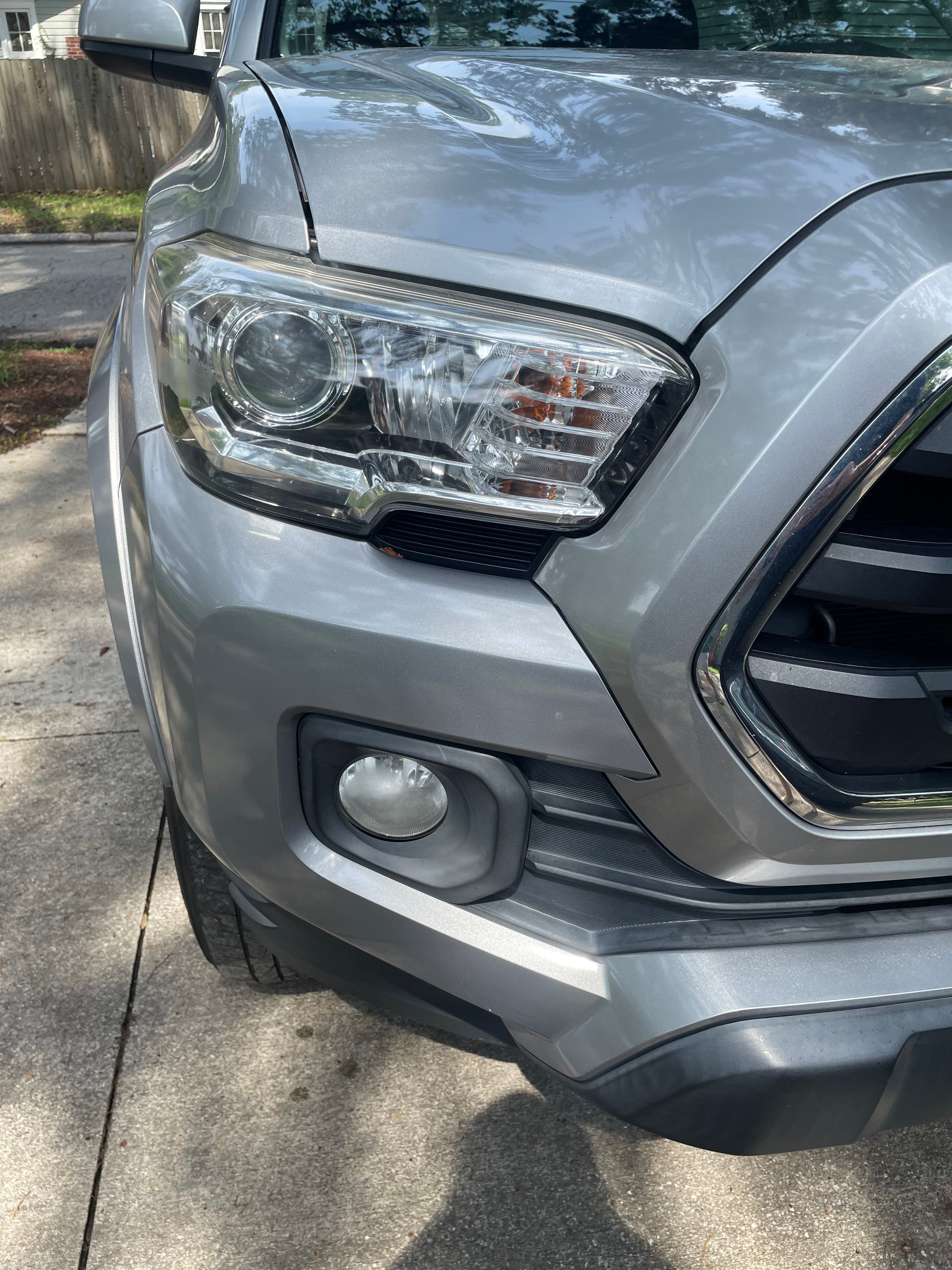 Used 2018 Toyota Tacoma SR5 RWD image 26