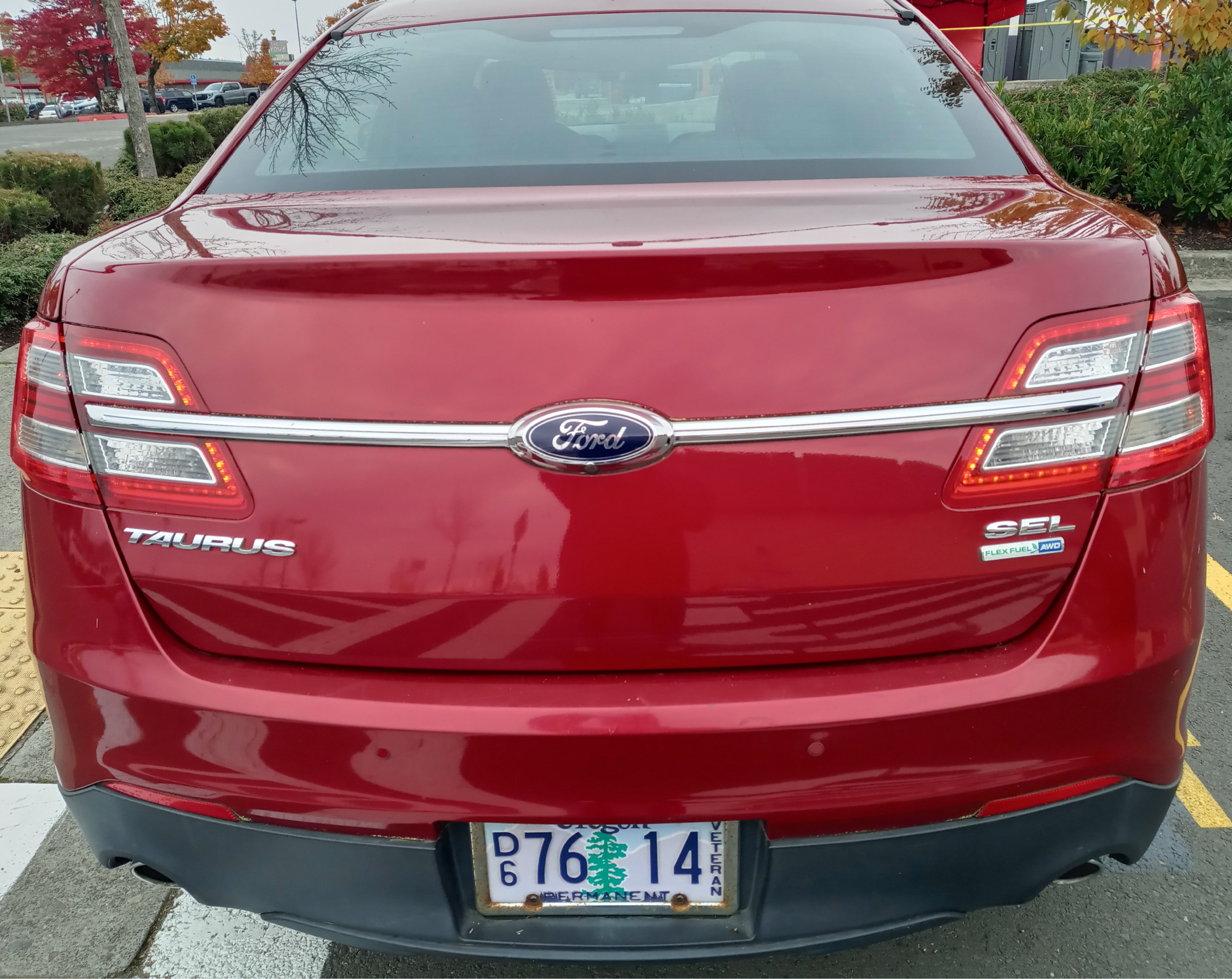 Used 2014 Ford Taurus SEL w/ Equipment Group 201A AWD/4WD image 16