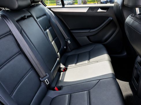 Used 2014 Volkswagen Jetta SE FWD image 8