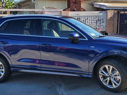 Used 2022 Audi Q3 2.0T Premium w/ Convenience Package image 1