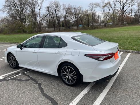 Used 2023 Toyota Camry XLE image 6