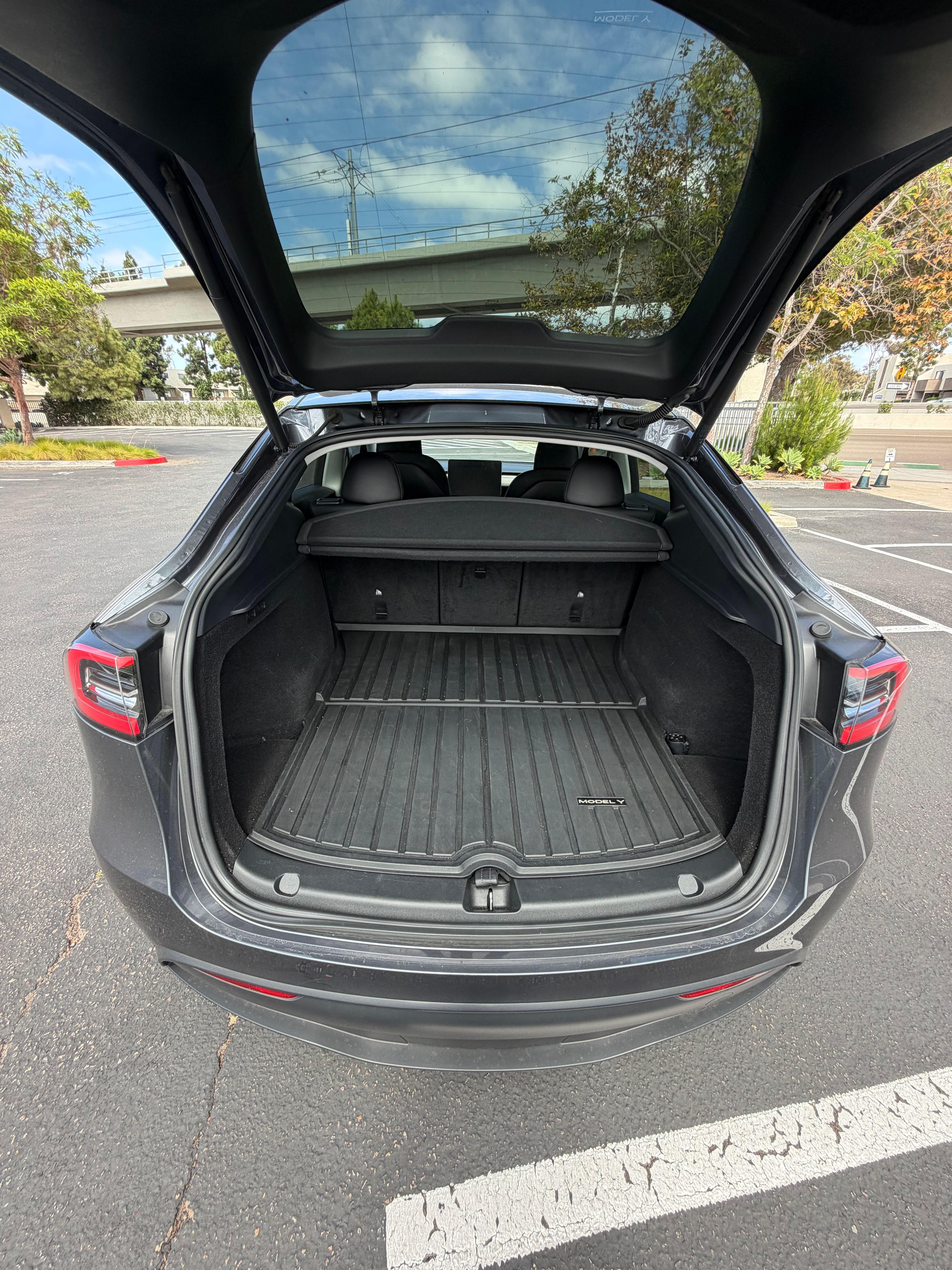 Used 2023 Tesla Model Y Long Range AWD/4WD image 11