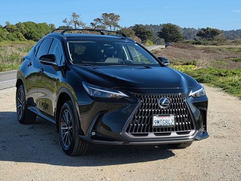 Used 2024 Lexus NX 350h AWD w/ Vision Package image 10