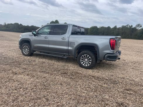 Used 2021 GMC Sierra 1500 AT4 w/ AT4 Value Package AWD/4WD image 5