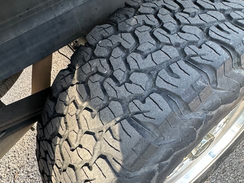 Used 2010 Chevrolet Silverado 1500 LTZ w/ Convenience Package image 14