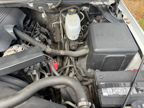 Used 2004 GMC Yukon XL 2500 SLT w/ Preferred Equipment Group AWD/4WD image 10