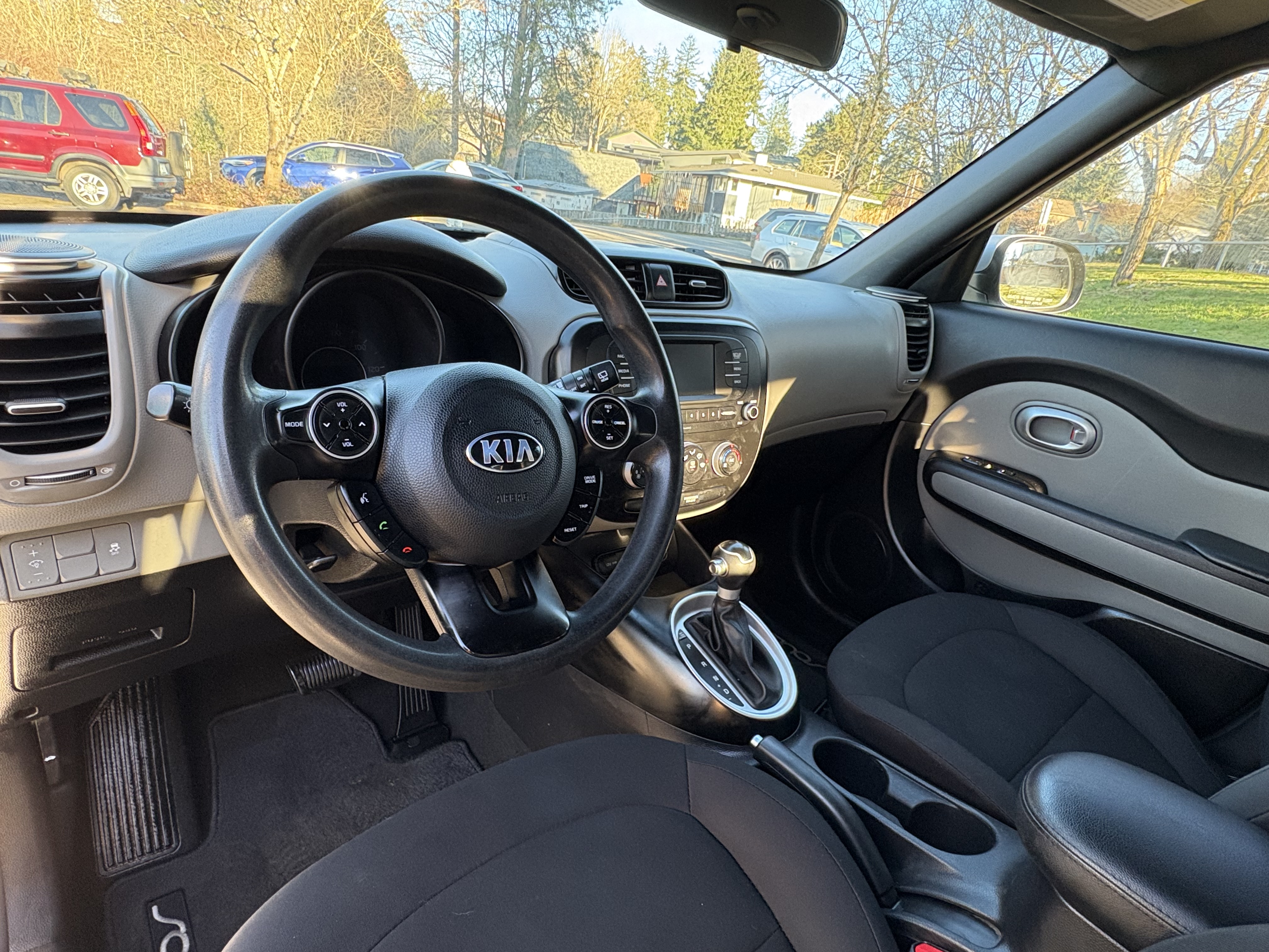 Used 2018 Kia Soul FWD image 13