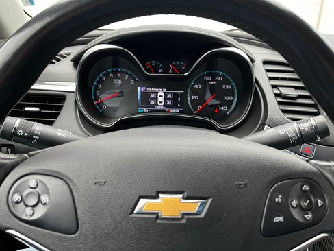 Used 2018 Chevrolet Impala LT image 11